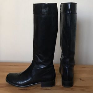 Stuart Weitzman Black Leather Knee-high riding boots size 5.5